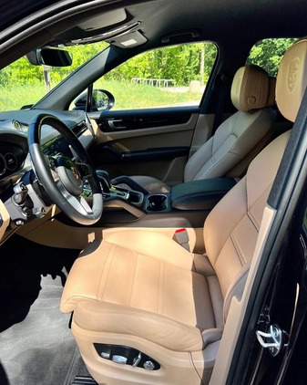 Porsche Cayenne cena 339000 przebieg: 67000, rok produkcji 2019 z Warszawa małe 211